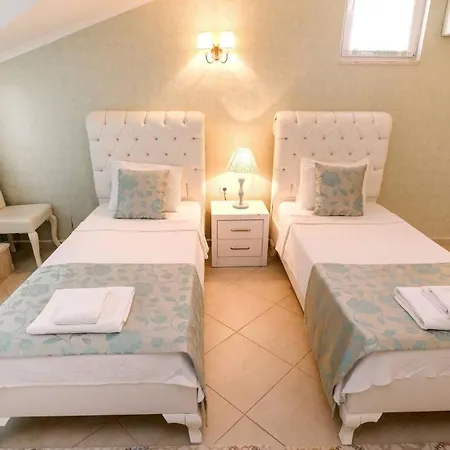 4 Bedroom Premium N Oludeniz פאטהיה
